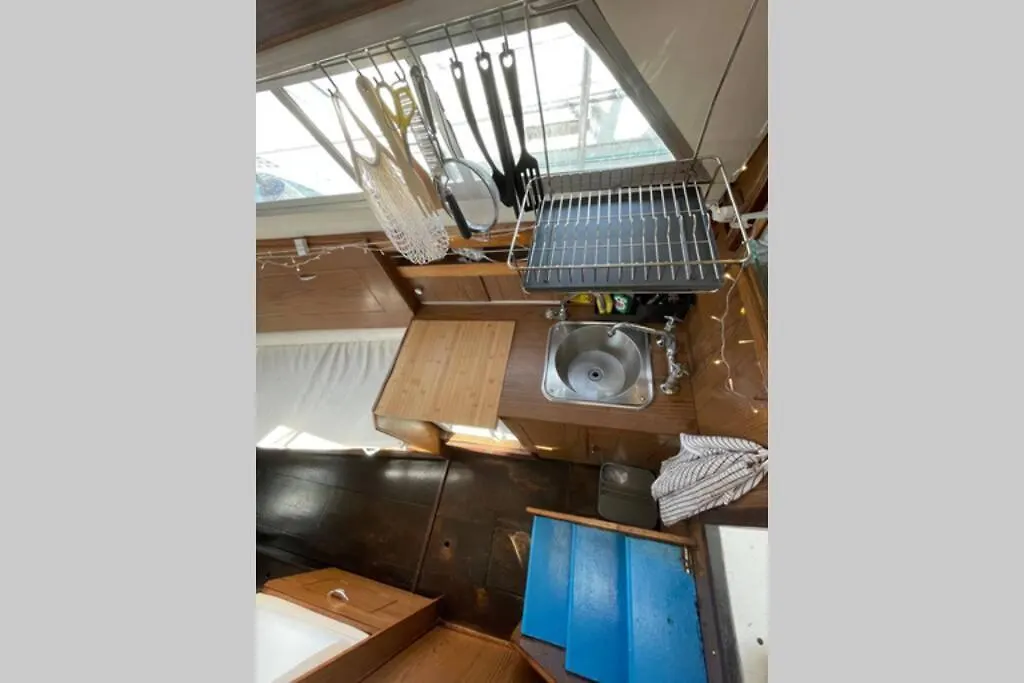 Beautiful 70S Vintage Yacht Boat In Barcelona Hotel Sant Adria de Besos