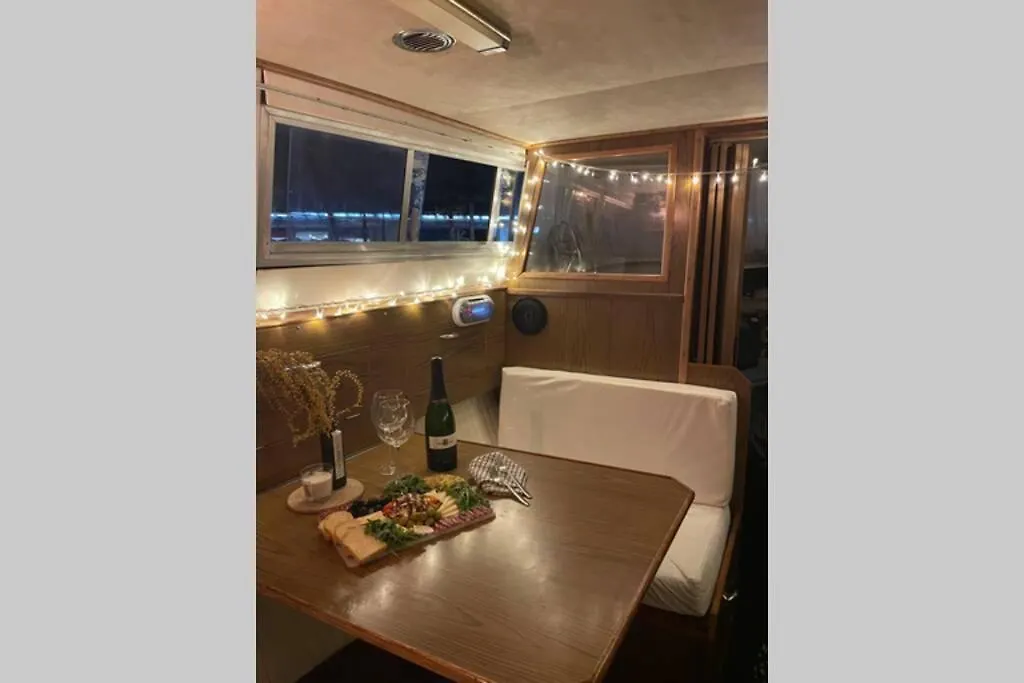 Beautiful 70S Vintage Yacht Boat In Barcelona Hotel Sant Adria de Besos Botel