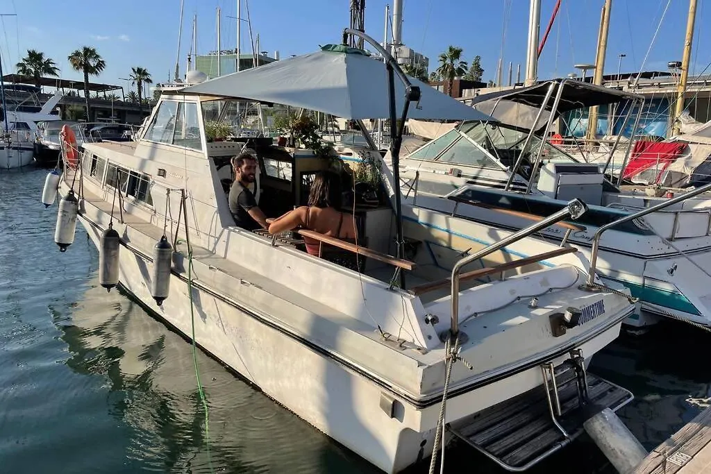 Botel Beautiful 70S Vintage Yacht Boat In Barcelona Hotel Sant Adria de Besos Spain